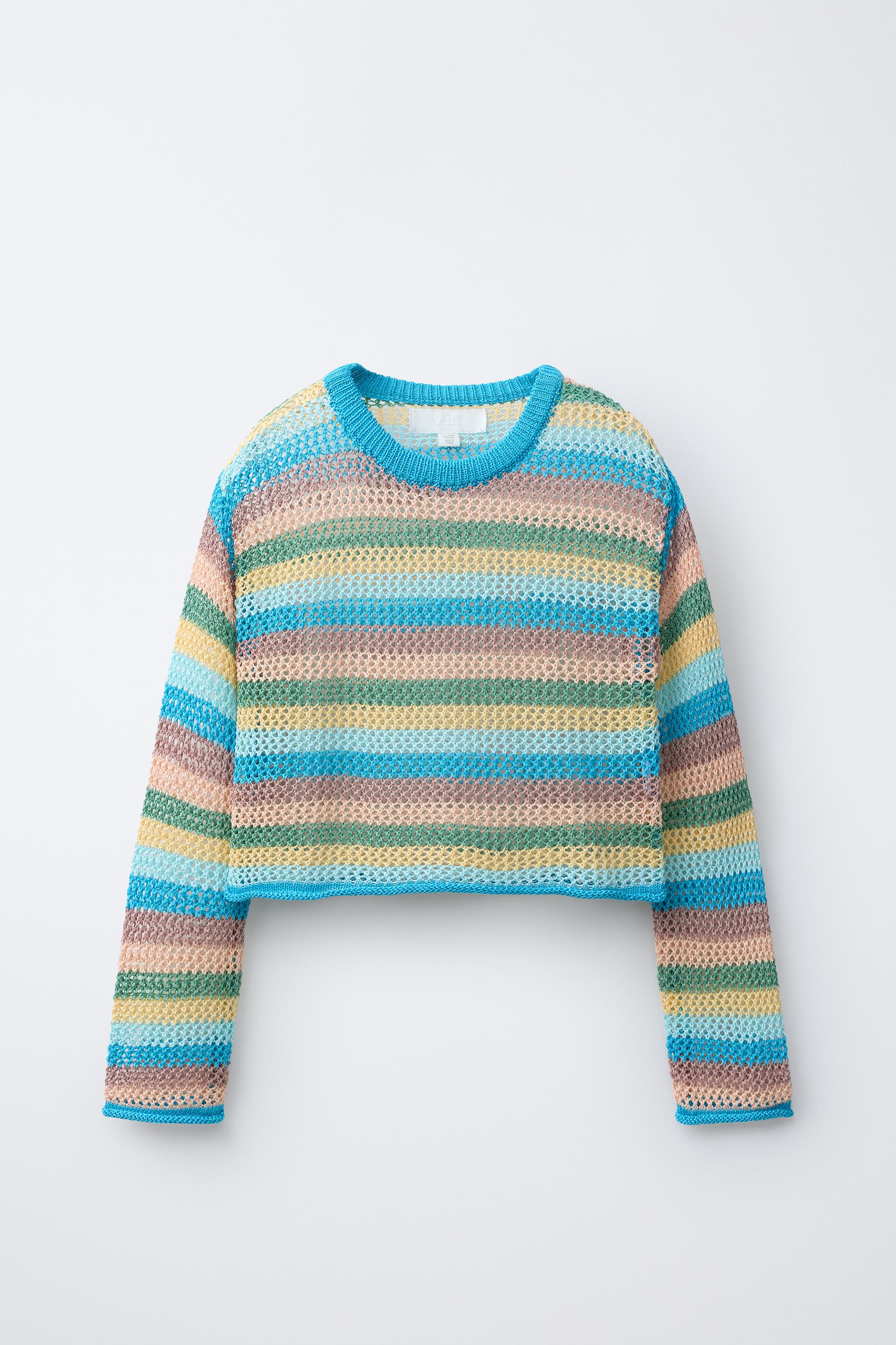 PULL EN RÉSILLE À RAYURES